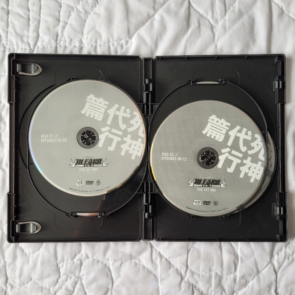 2/$20 🍀 Bleach: Set One - Picture 4 of 6